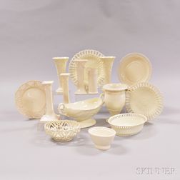 Seventeen Wedgwood Queen's Ware Items